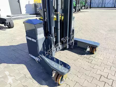 Кар Combilift