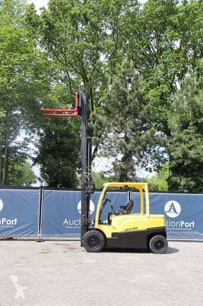 Forklift