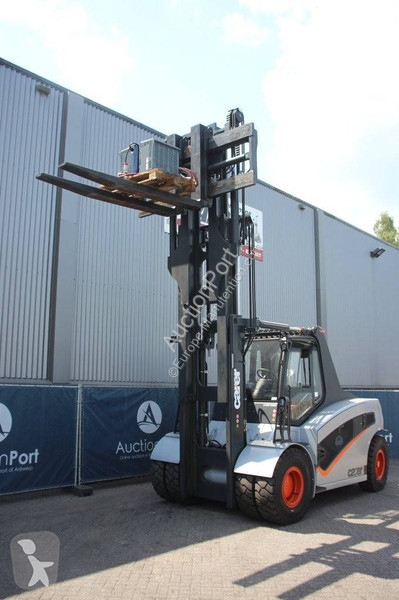 Forklift