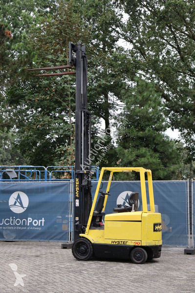 Hyster E3.00XM-847 Forklift