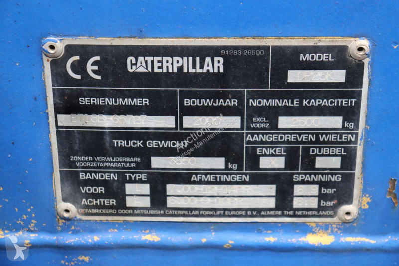Teleskopický manipulátor Caterpillar DP25K