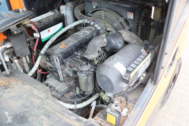 Teleskopický manipulátor Doosan D30S-5