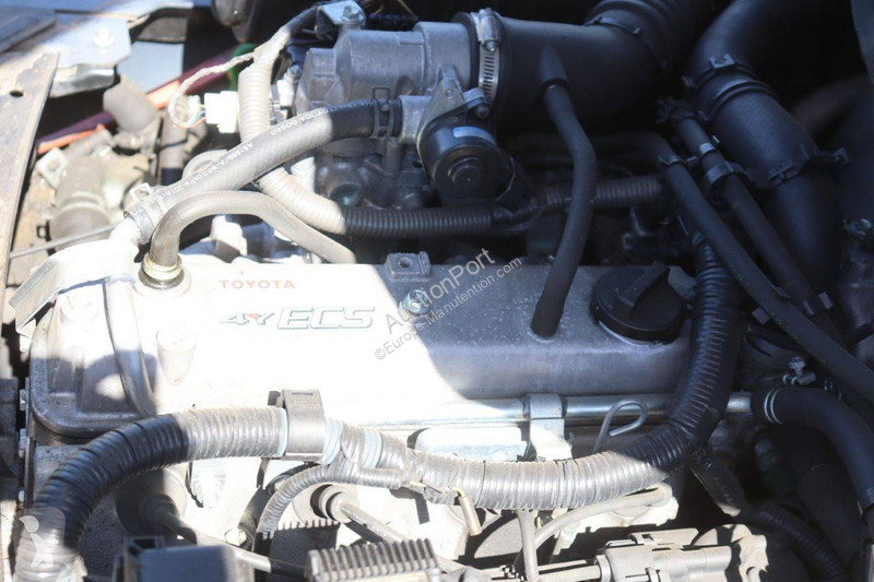 Carretilla elevadora Toyota 02