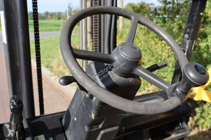 Chariot élévateur Yale GLP25TF V2420
