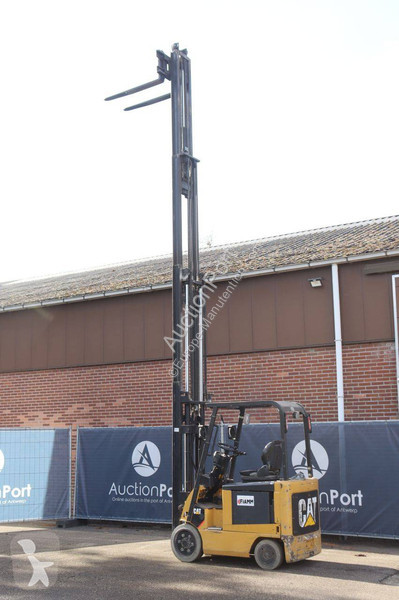 رافعة شوكية Caterpillar EC25NY-AC
