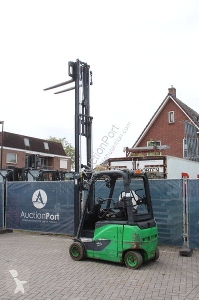 Stivuitor Linde 02
