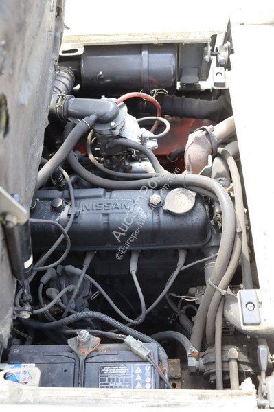 Teleskopický manipulátor Nissan KCUGH02F350