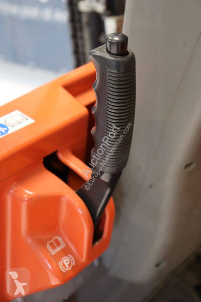Carretilla elevadora BT C3E130R