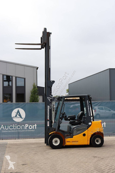 Chariot élévateur Jungheinrich 425s