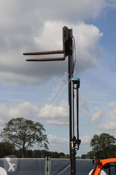 Chariot élévateur Mast Explorer H30DSI 2WD