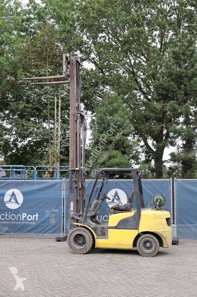 Hyundai 33L-7A Forklift