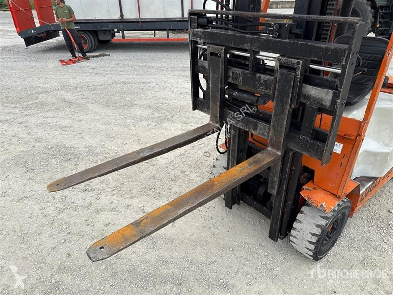 Carretilla elevadora Lugli M1255 2500 kg Forklift