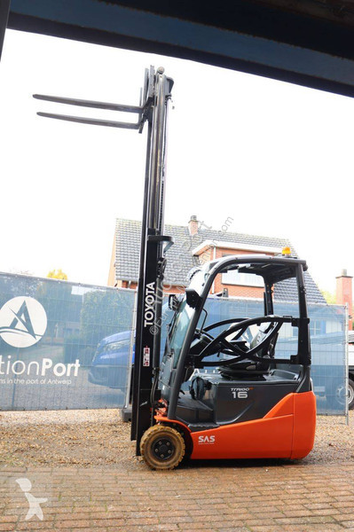 Empilhador elevador Toyota 8FBE16T