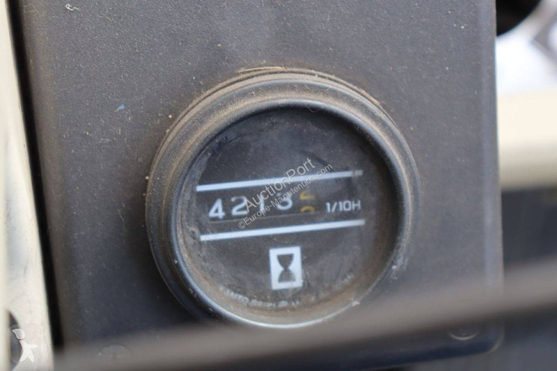 Teleskopický manipulátor Nissan KCUGH02F350