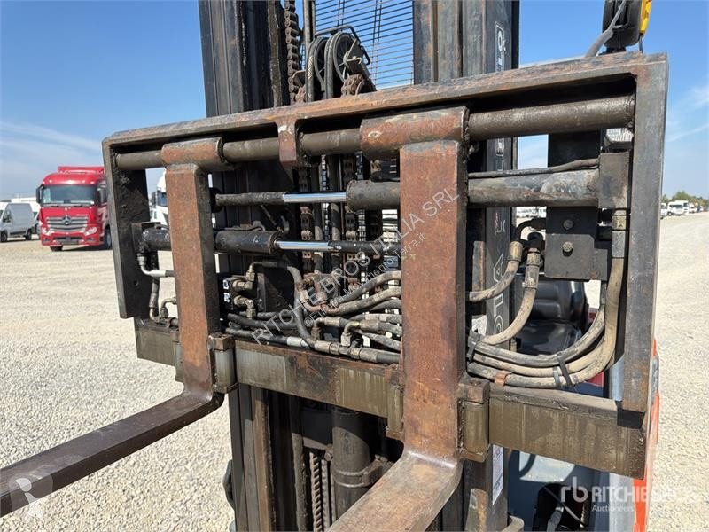 Empilhador elevador Toyota 7FBH25