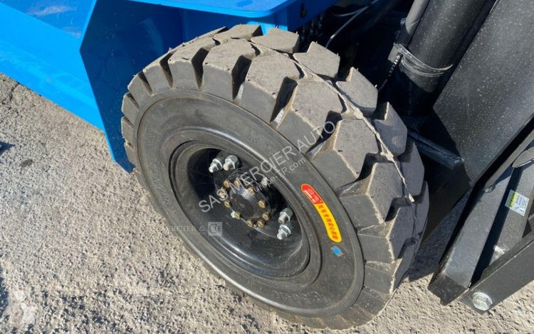 Empilhador elevador  chariot elevateur frontal...