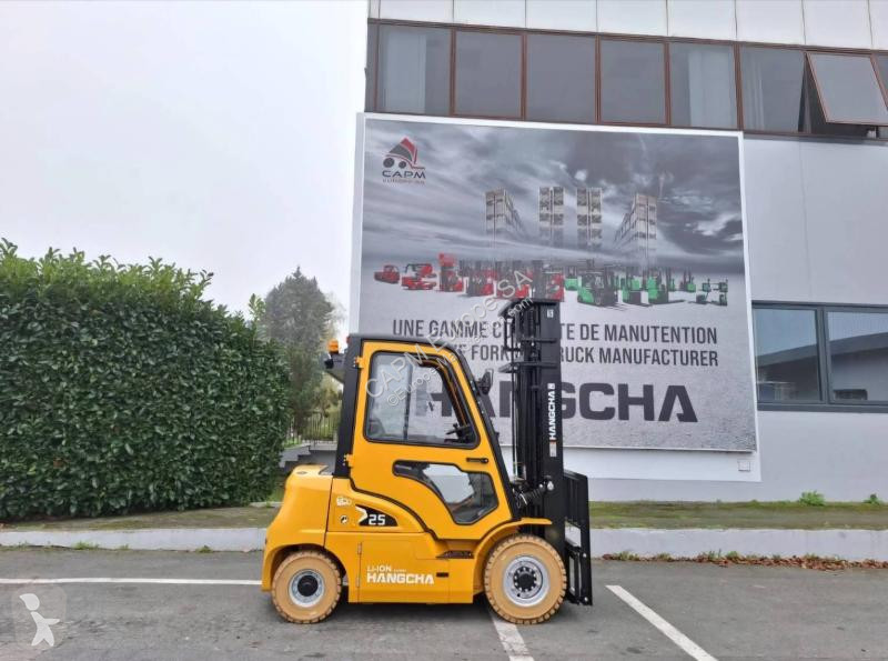 Teleskopický manipulátor Hangcha  XE25i...