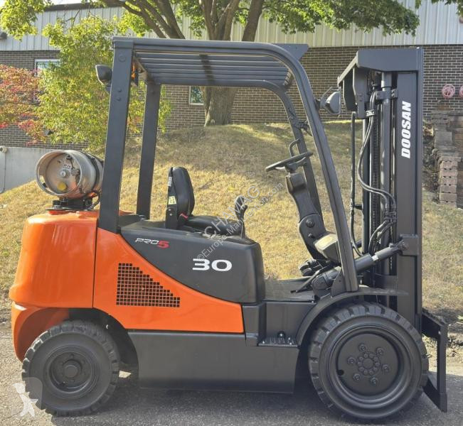 Stivuitor Doosan fenwick Chariot élévateur 3t...