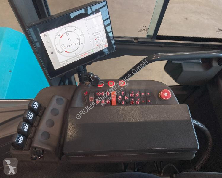 Teleskopický manipulátor Konecranes  SMV33-1200C