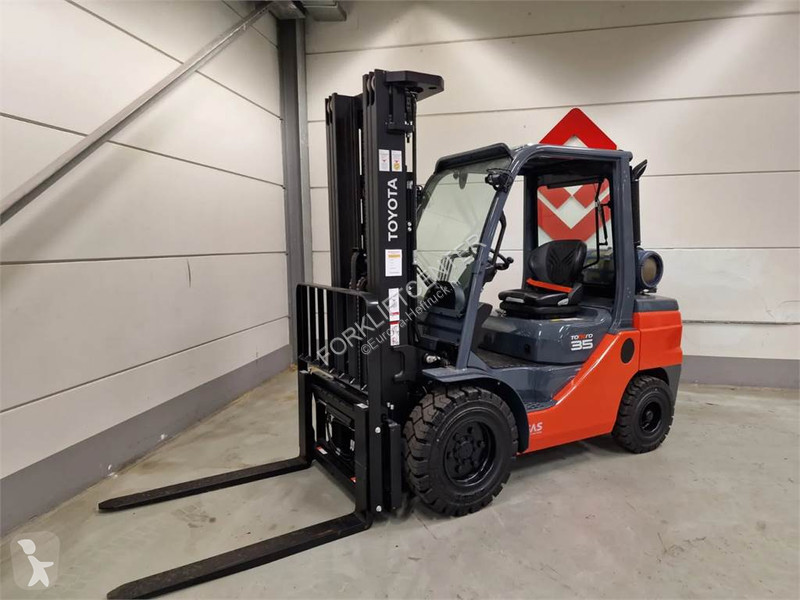 Heftruck Toyota 02-8FGJF35
