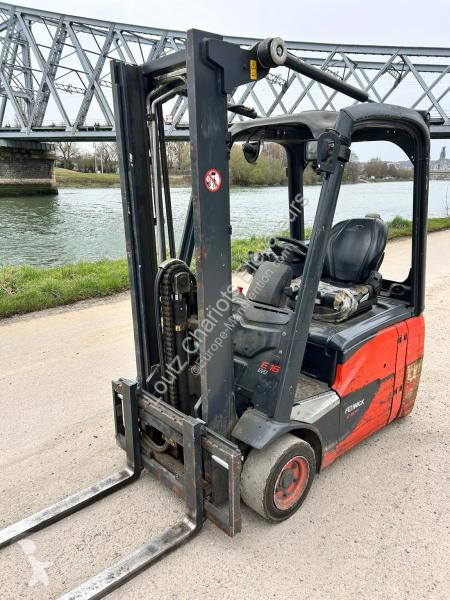 Chariot élévateur Linde  E16C-02