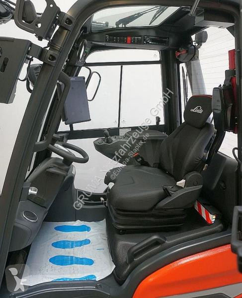 Teleskopický manipulátor Linde  H 35 D 1202