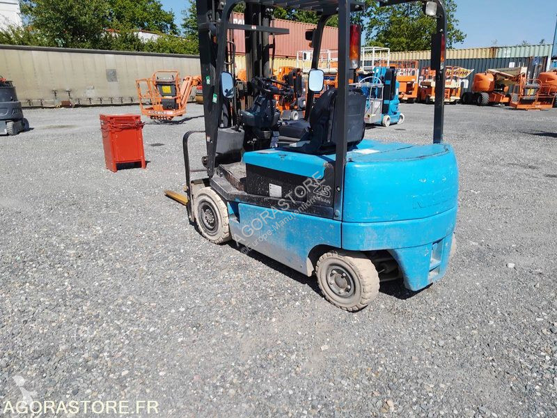Кар Nissan QO2L25