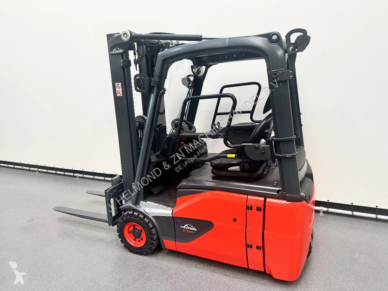 Teleskopický manipulátor Linde 386 E 16-02