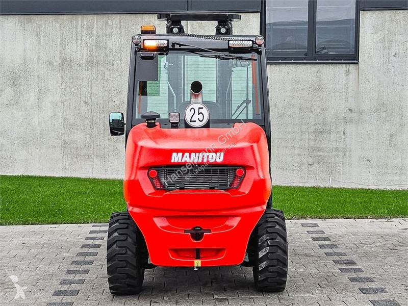 Stivuitor toate terenurile Manitou MC 30-4