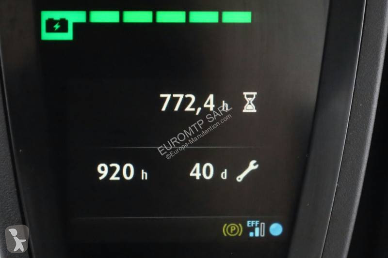 Teleskopický manipulátor Linde E-25-L-01