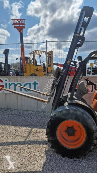 Stivuitor Ausa 2,5T tout terrain