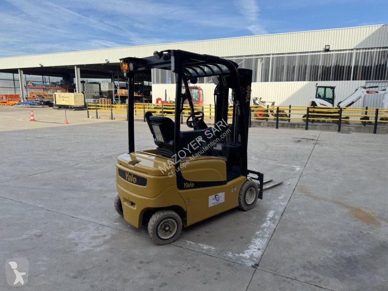 Chariot élévateur Yale  ERP18VF