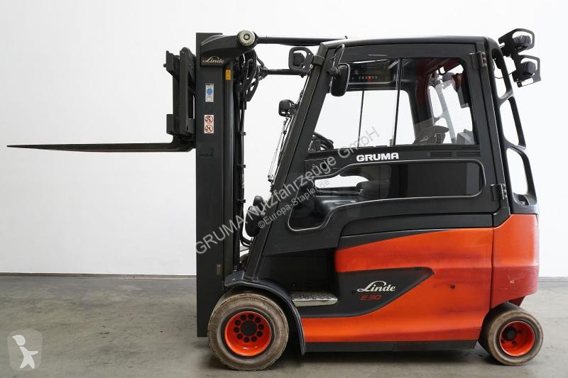 Teleskopický manipulátor Linde  E 30/600 HL 387