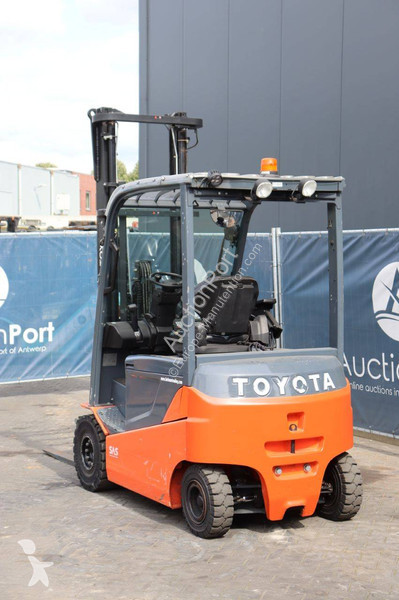 Carrello elevatore Toyota 8FBMKT25