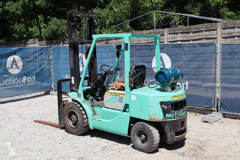 Carretilla elevadora Mitsubishi FG 30 T