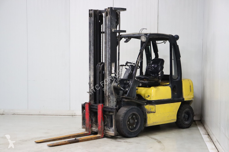 Nissan FGD02A30Q Gabelstapler