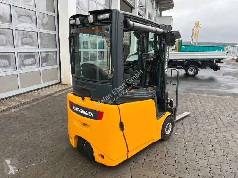 رافعة شوكية Jungheinrich EFG 215 / Triplex:...