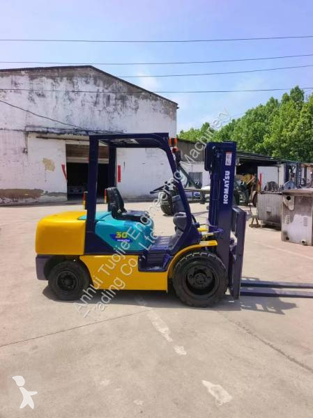 Teleskopický manipulátor Komatsu 3-Ton