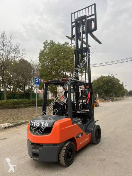 Vysokozdvižný vozík Toyota 3-Ton