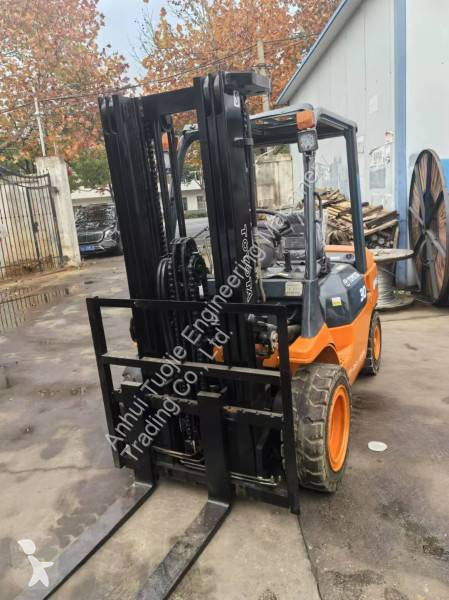 Vysokozdvižný vozík Toyota 3-Ton