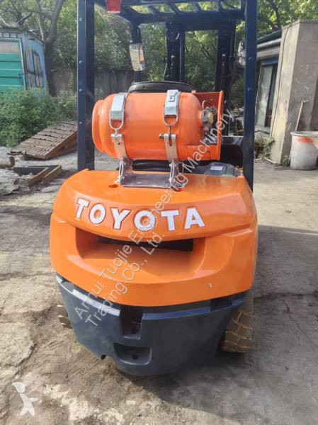 Vysokozdvižný vozík Toyota 3-Ton