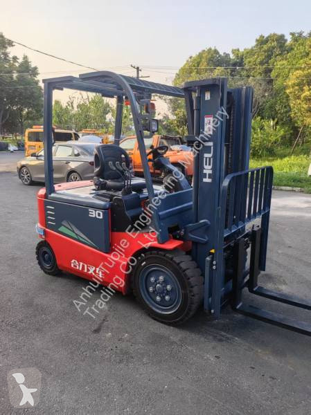 رافعة شوكية Heli 3-Ton