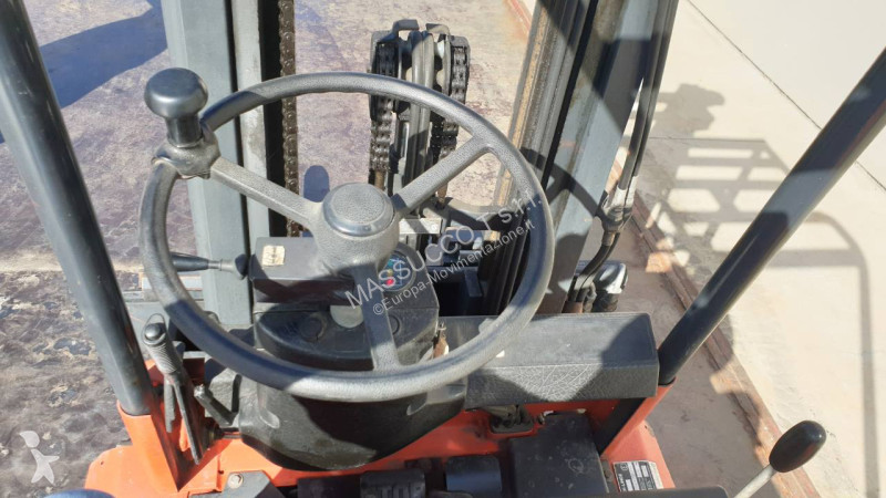 Vysokozdvižný vozík Linde E15