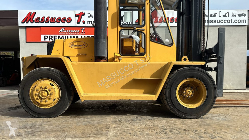 رافعة شوكية Caterpillar V225C