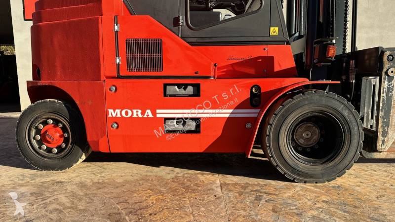 رافعة شوكية Mora M90 CSE