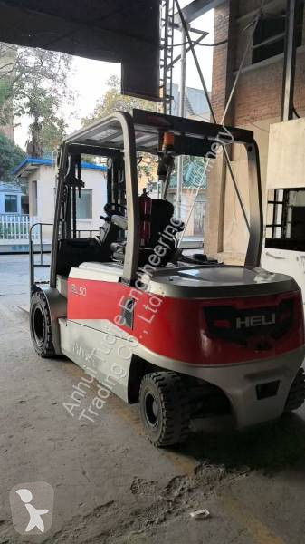 رافعة شوكية Heli 5-Ton