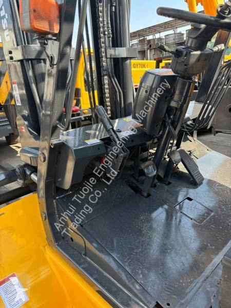 Vysokozdvižný vozík Komatsu 7-Ton