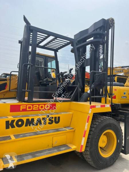 رافعة شوكية ثقيلة Komatsu 20-Ton
