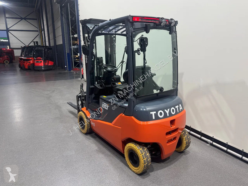 رافعة شوكية Toyota
