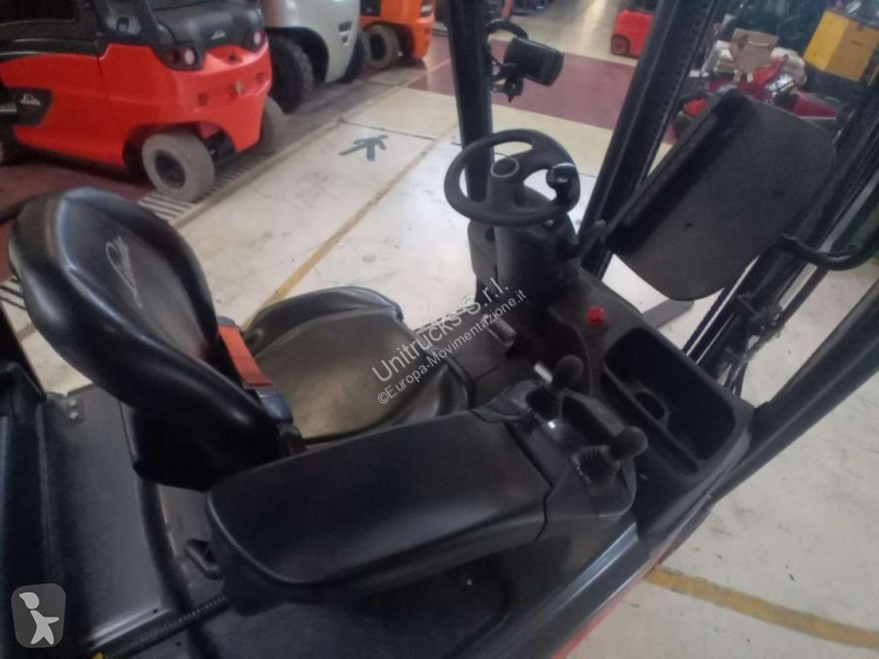 Vysokozdvižný vozík Linde E16L02